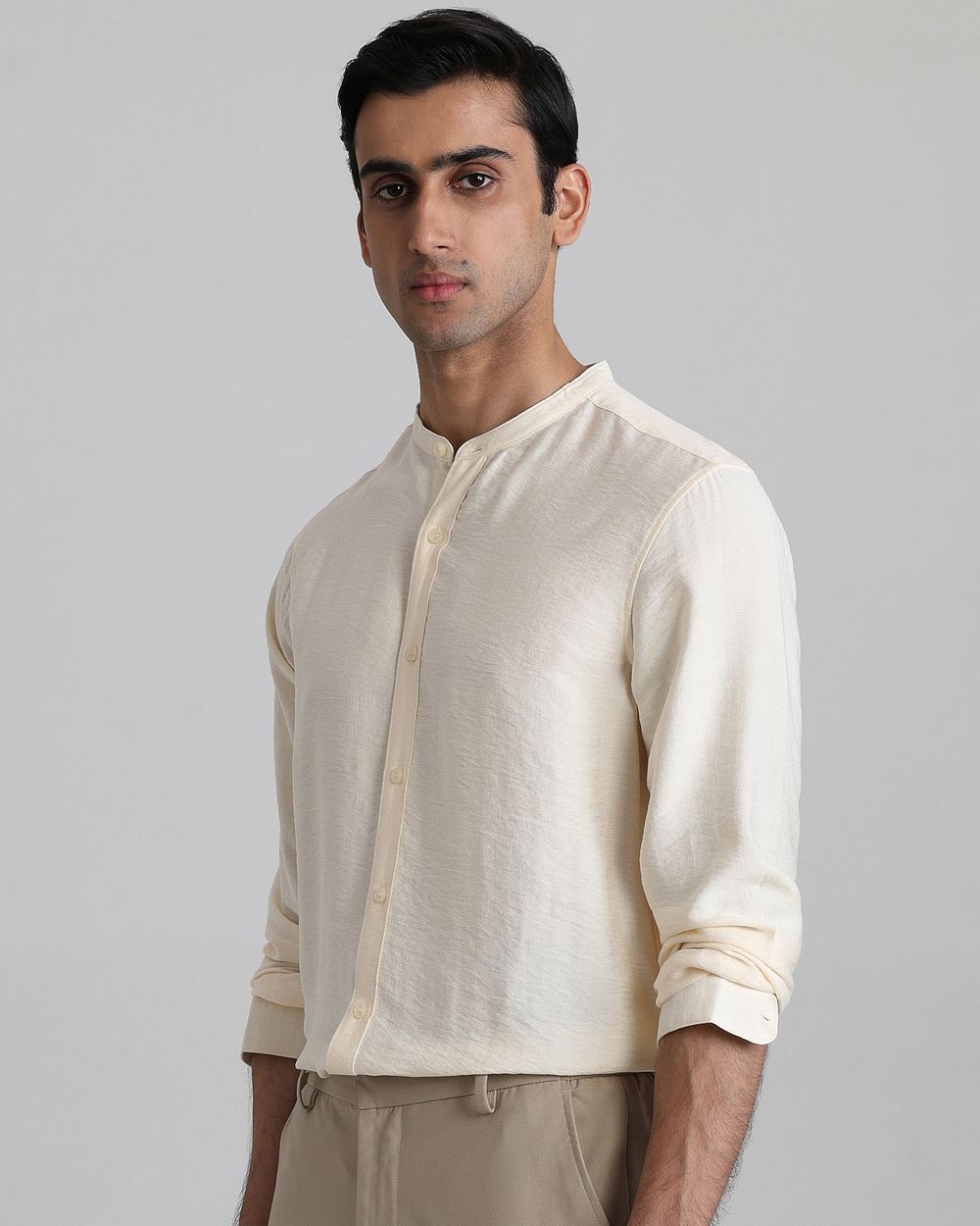 Off White Textured Plain Slim Fit Casual Shirt