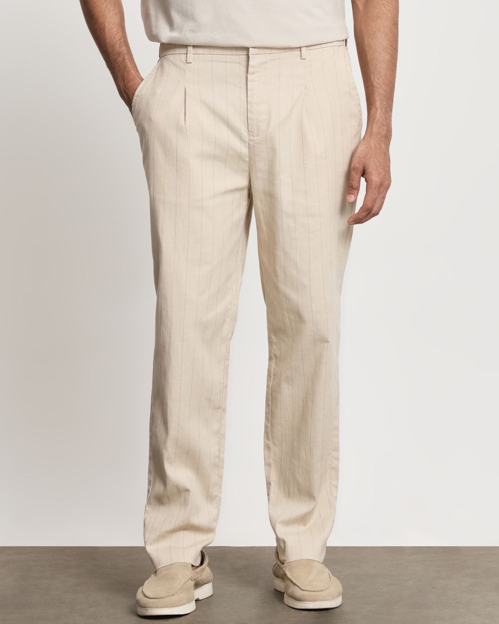 Beige Relaxed Tapered Fit Single Pleated Pants