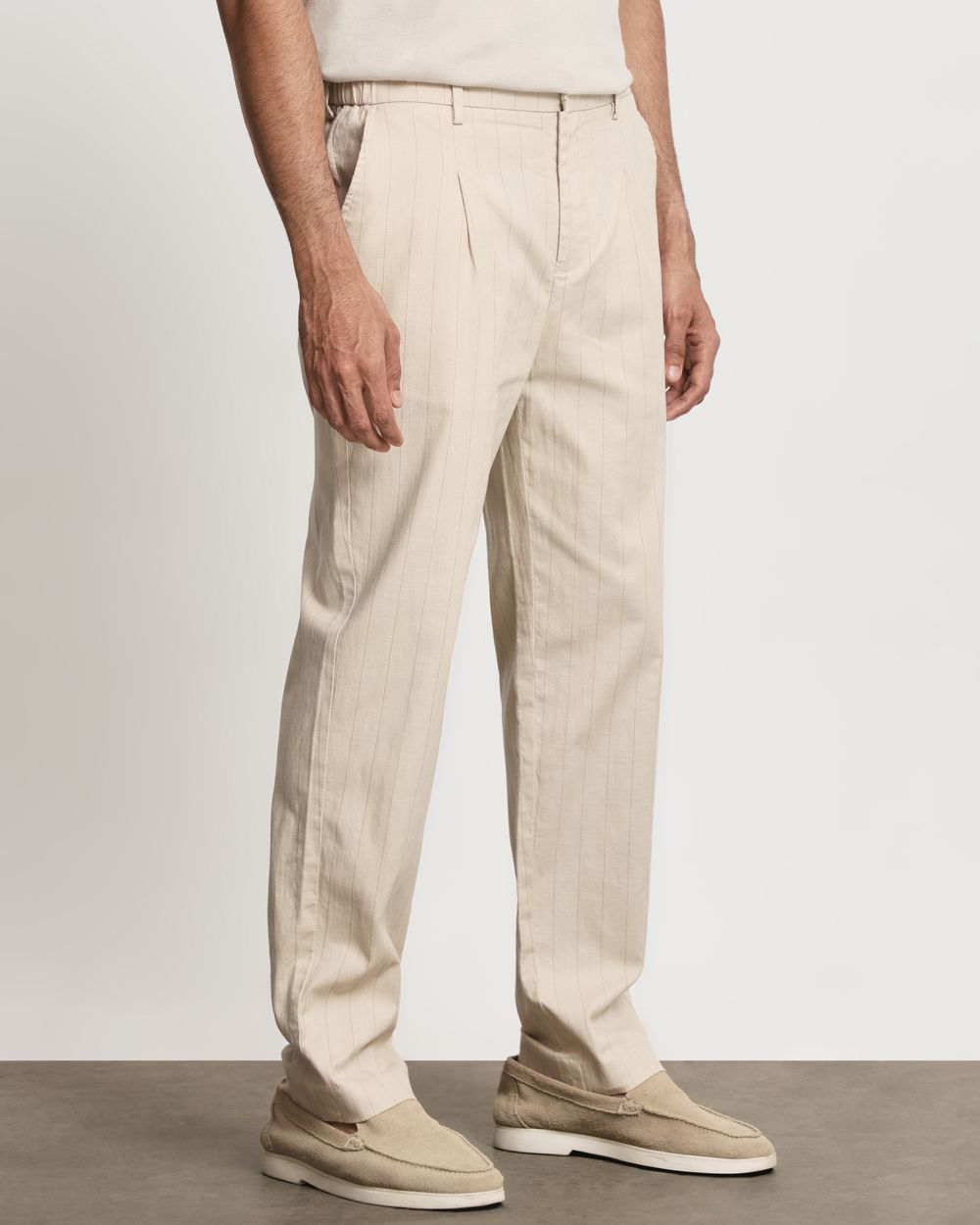 Beige Relaxed Tapered Fit Single Pleated Pants