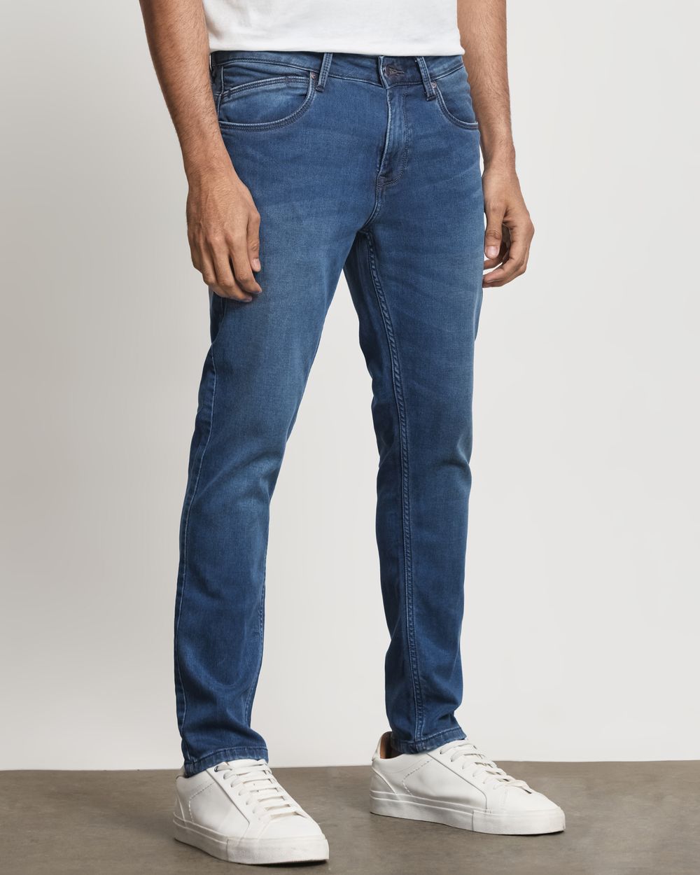 Mid Blue Ankle Length Denim Deluxe Jeans