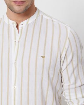 Beige Textured Stripe Slim Fit Casual Shirt