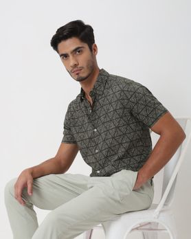 Olive Geometric Print Slim Fit Casual Shirt