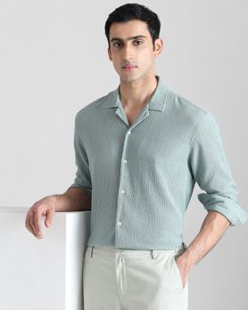 Green Textured Plain  Slim Fit Casual Shirt