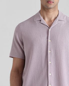 Lilac Textured Plain  Slim Fit Casual Shirt
