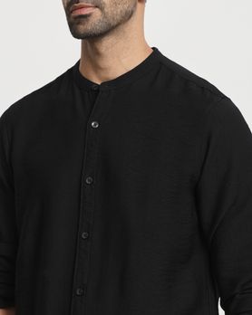 Black Textured Plain Slim Fit Casual Shirt
