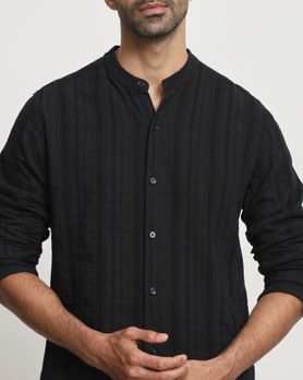 Black Textured Plain Slim Fit Casual Shirt